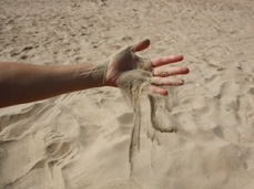sand thru hand