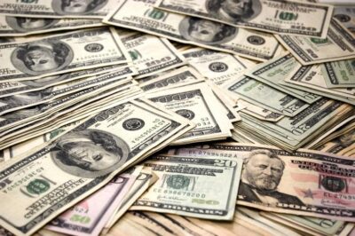 pile of United States currency